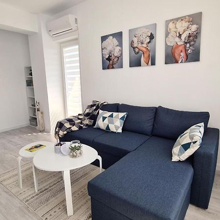 Bright Stylish Apartment In Pitesti פיטסטי מראה חיצוני תמונה