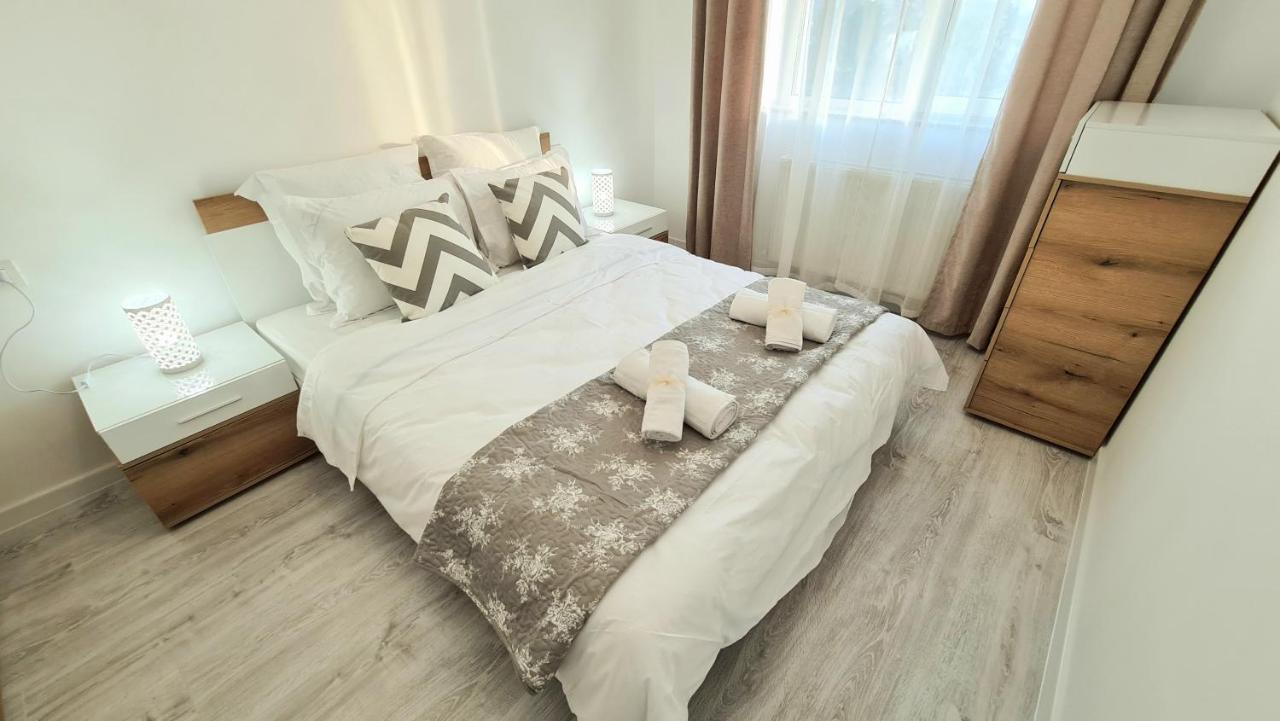 Bright Stylish Apartment In Pitesti פיטסטי מראה חיצוני תמונה